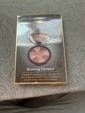 Sunkissed Bronzing Large Compact
